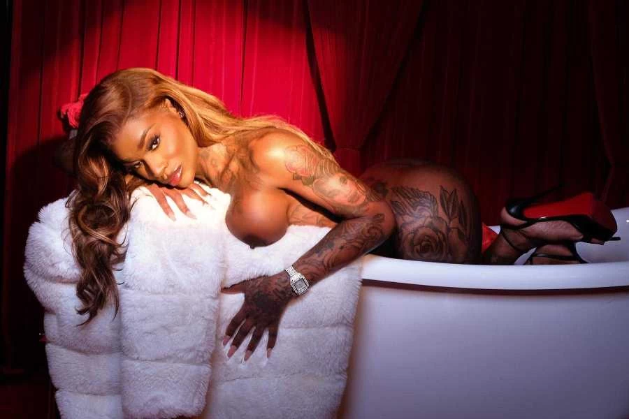 Photo 4 of Heaven Lee